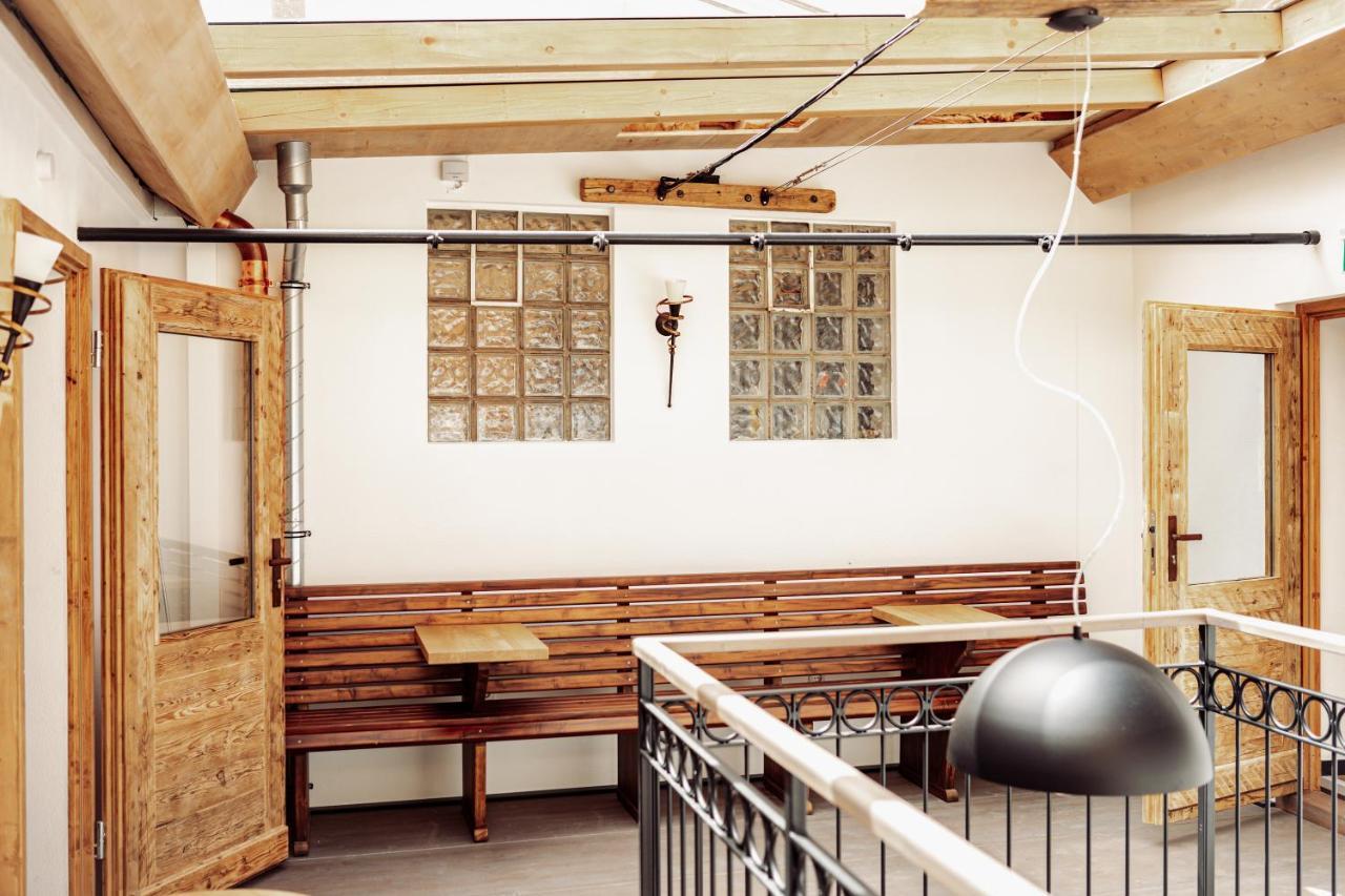 Gasthaus Zum Adler Großwallstadt 外观 照片
