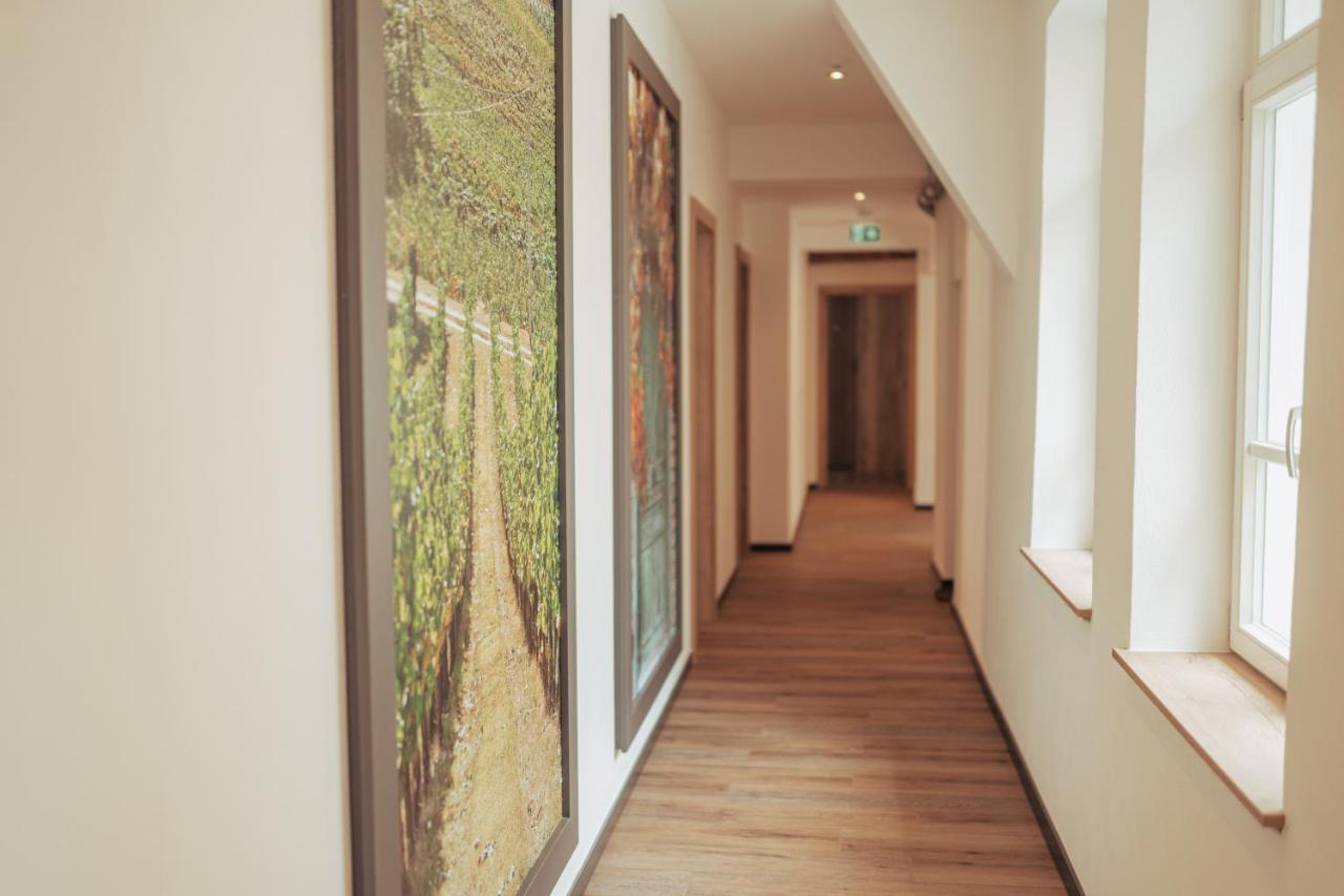 Gasthaus Zum Adler Großwallstadt 外观 照片